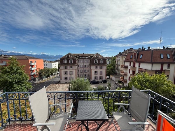 Lumineux 5 pièces avec balcon en plein centre 12