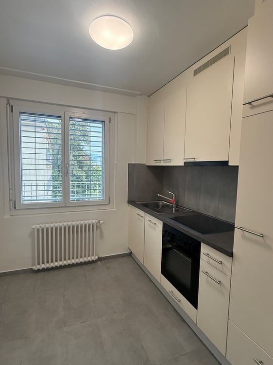 Charmant appartement de 1.5 pièces avec balcon à Lausanne 2