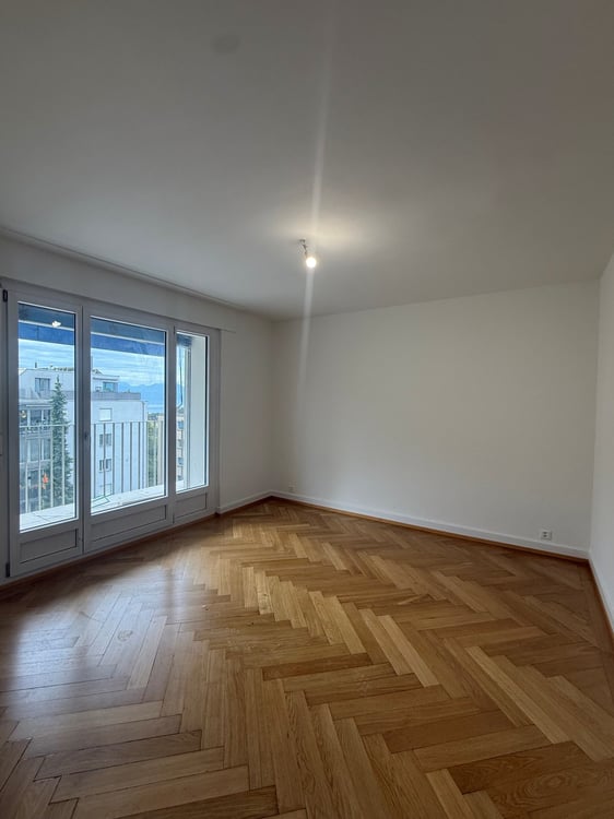 Charmant appartement de 1.5 pièces avec balcon à Lausanne 1