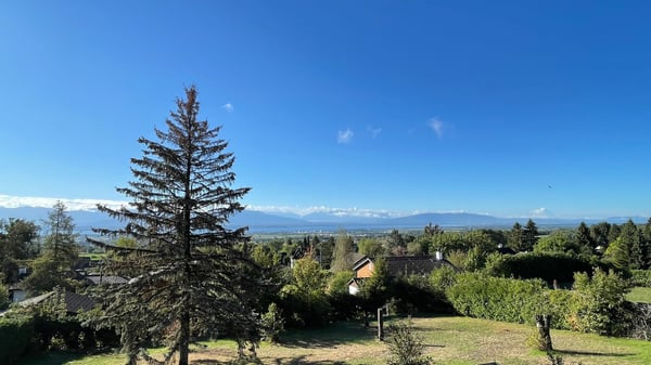 VENTE - Terrain avec vue sur le Lac et les Alpes 4
