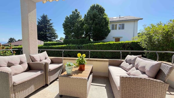 À louer – Villa individuelle 4,5 pièces avec jardin, terrasse & vue lac – Aubonne 4