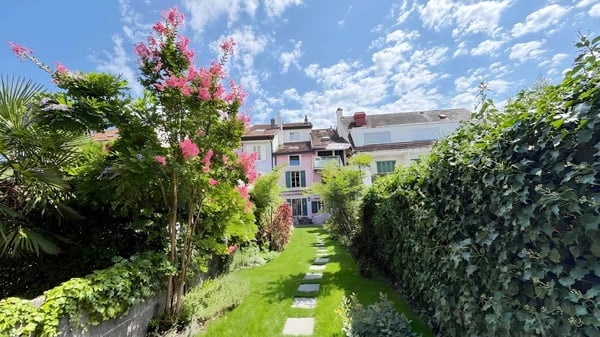 Historic Duplex in the Heart of Rolle — Château and Lake Views, Private Garden 9