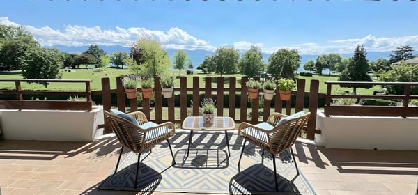 Rare à Rolle – Élégant Appartement de 4.5 pièces en première ligne du lac, vue panoramique 1