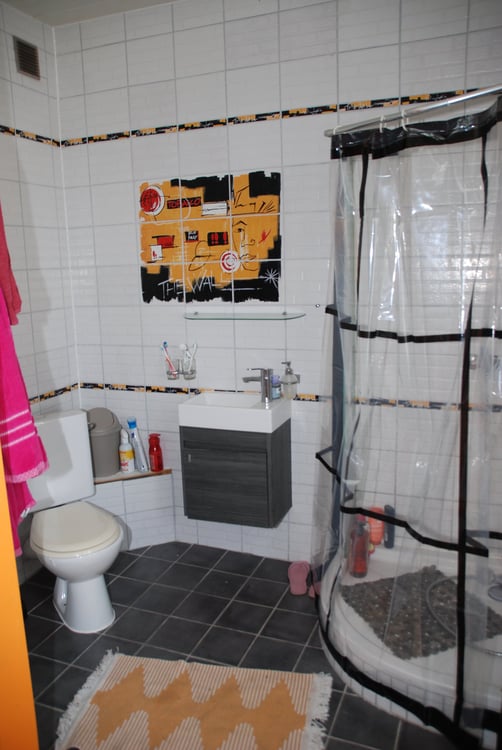 Immeuble Locatif à Peseux de 3 appartements, local commercial et garages 18