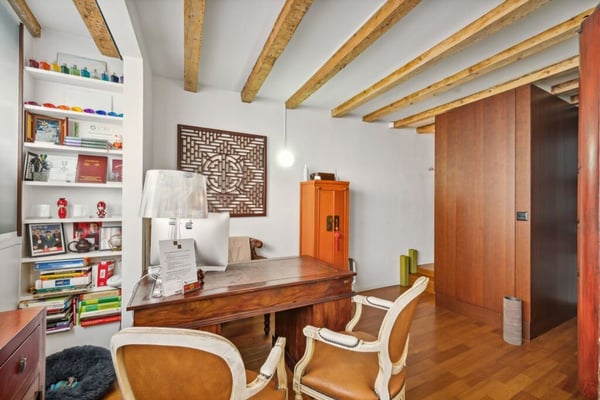 Arcade commerciale de charme - Adresse exceptionnelle et rendement attractif