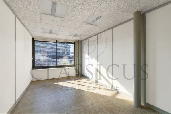 Grande surface de bureaux au 2ème étage - 320 m² - Genève Plainpalais 8