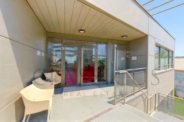 Grande surface de bureaux au 2ème étage - 320 m² - Genève Plainpalais 2