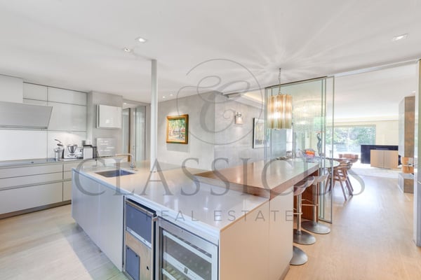 Une maison de famille rare avec jardin, bassin de nage et env. 610 m² utiles 8