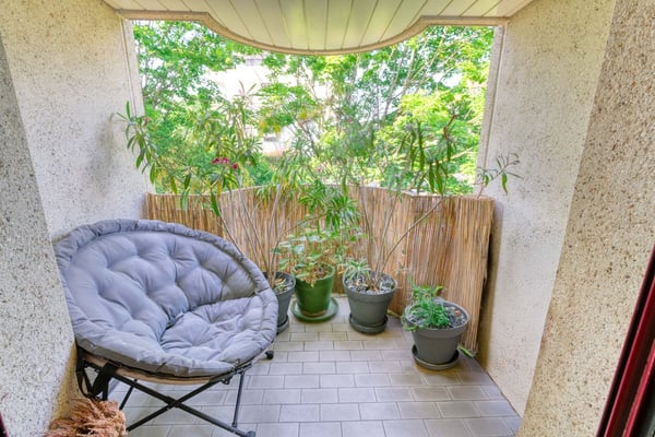 Appartement traversant rénové de 4 pièces avec deux balcons 11