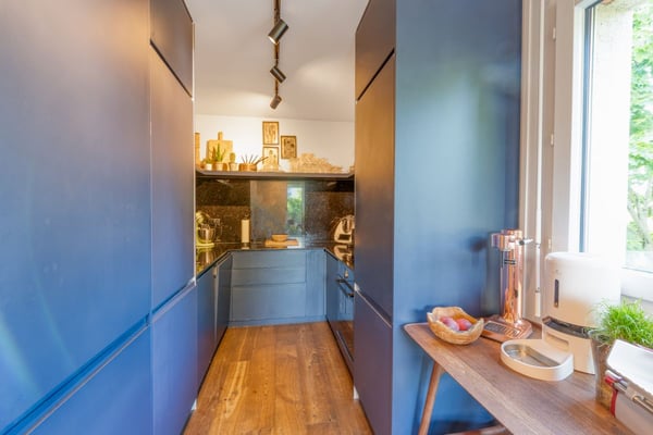 Appartement traversant rénové de 4 pièces avec deux balcons 3