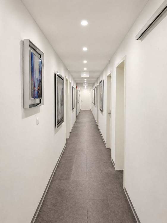 Grand-Rue, Montreux - Murs commerciaux loués, 490 m², 3 parkings 4