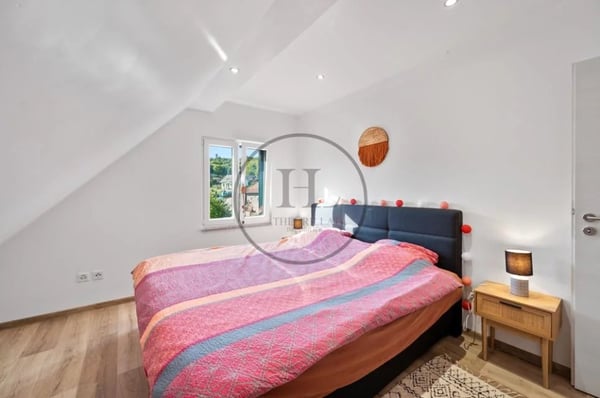 Building/ Rental house with 3 apartments 8