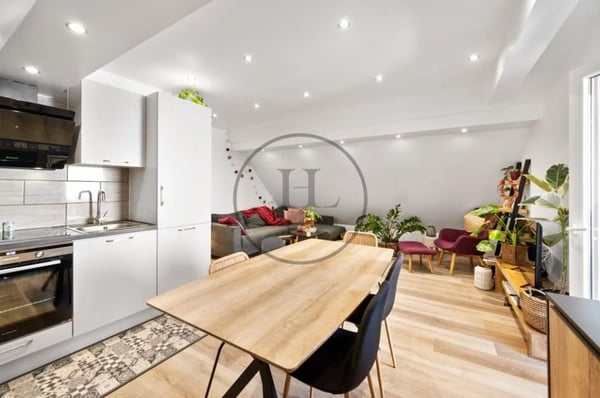 Building/ Rental house with 3 apartments 4