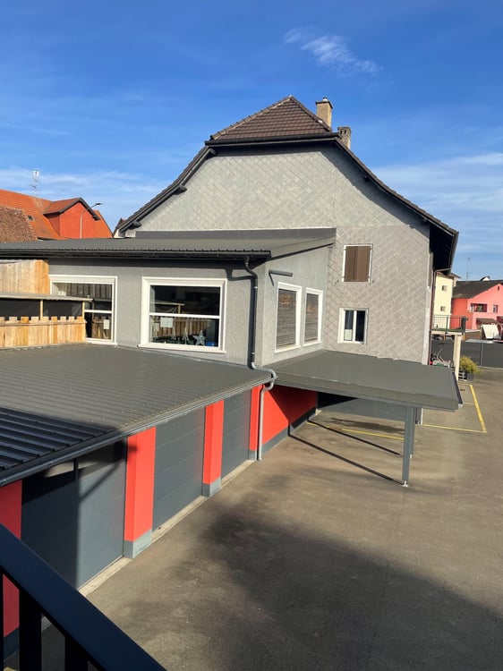 Immeuble résidentiel et commercial à Alle 4