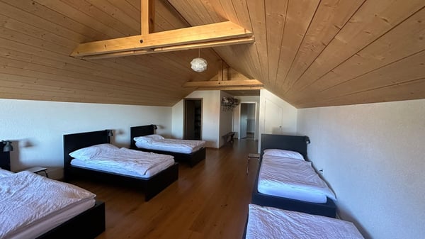 Belle maison avec chambres d'hôtes et un appartement de 2,5 pièces 31