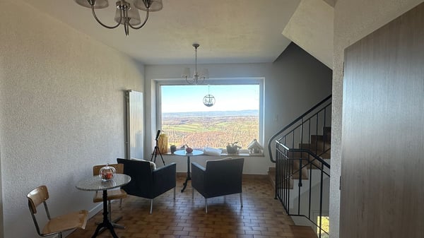 Belle maison avec chambres d'hôtes et un appartement de 2,5 pièces 18