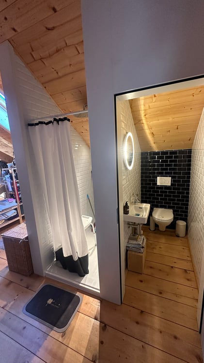 Belle maison avec chambres d'hôtes et un appartement de 2,5 pièces 42