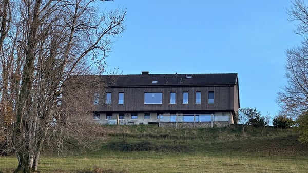 Belle maison avec chambres d'hôtes et un appartement de 2,5 pièces 8