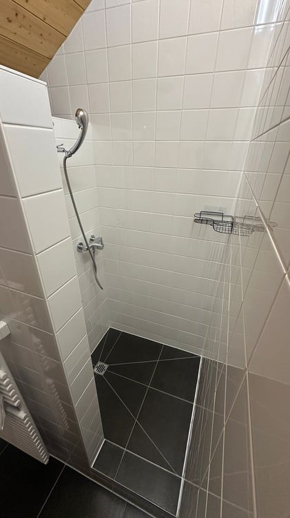Belle maison avec chambres d'hôtes et un appartement de 2,5 pièces 27