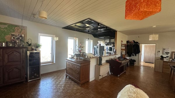 Belle maison avec chambres d'hôtes et un appartement de 2,5 pièces 35