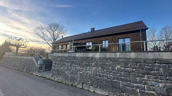 Belle maison avec chambres d'hôtes et un appartement de 2,5 pièces 5