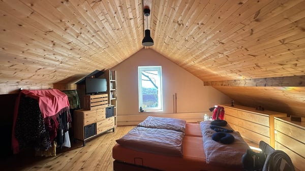 Belle maison avec chambres d'hôtes et un appartement de 2,5 pièces 39