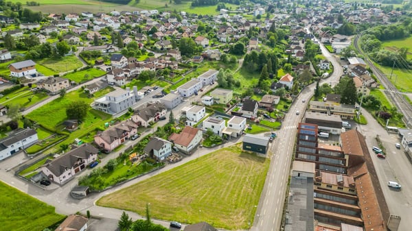 En zone mixte, terrain à bâtir de 1'749 m² à Courfaivre – Opportunité rare ! 2