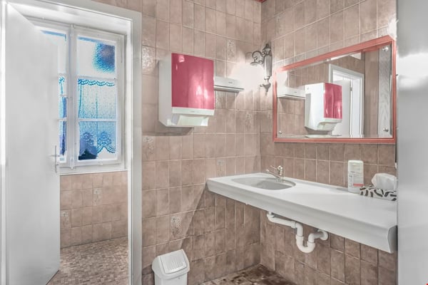 Hôtel-restaurant à Courgenay 7