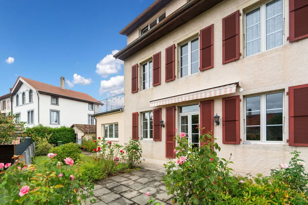 Grande maison familiale mitoyenne de 11…