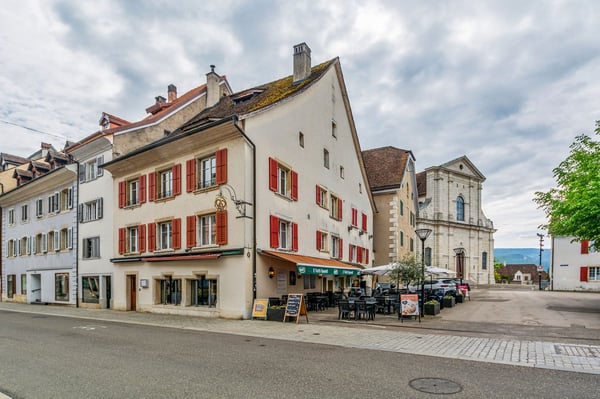 Immeuble mixte au centre-ville de Delémont 1