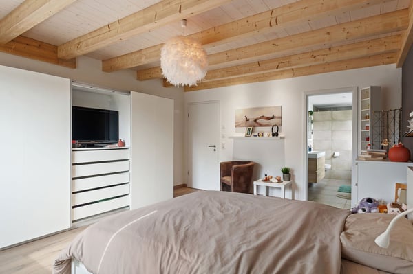 Spacieuse maison individuelle de 6.5 pièces à Courgenay avec espace professionnel indépendant 7