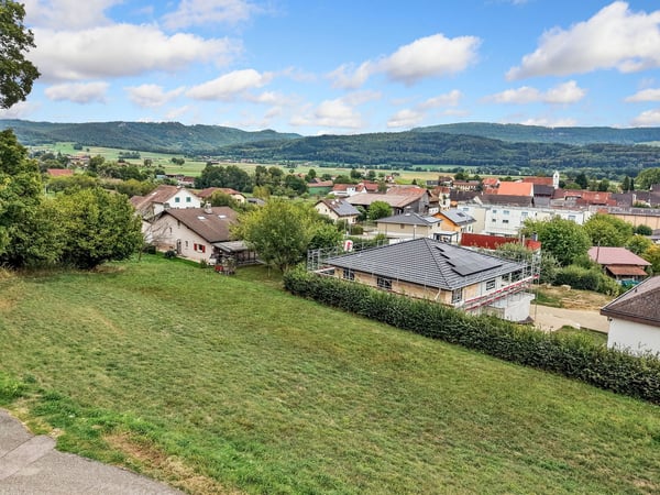 Terrain à bâtir dans un quartier résidentiel de Miécourt 3