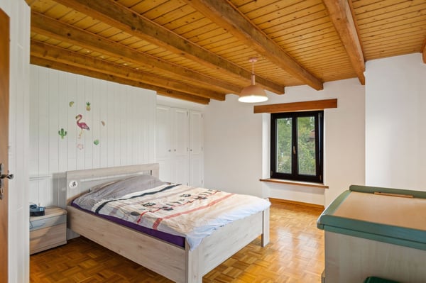 Spacieuse maison mitoyenne de 7 pièces avec espaces de travail et de stockage à Chevenez 7