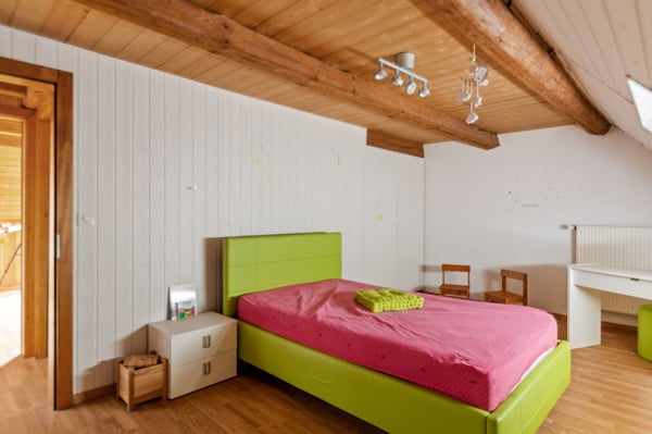 Spacieuse maison mitoyenne de 7 pièces avec espaces de travail et de stockage à Chevenez 10