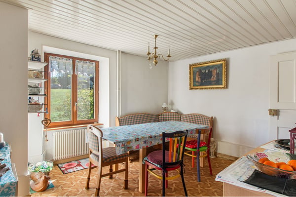 Spacieuse maison individuelle de 10 pièces à Lugnez 4