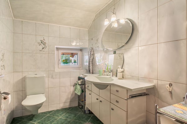 Spacieuse maison individuelle de 10 pièces à Lugnez 11