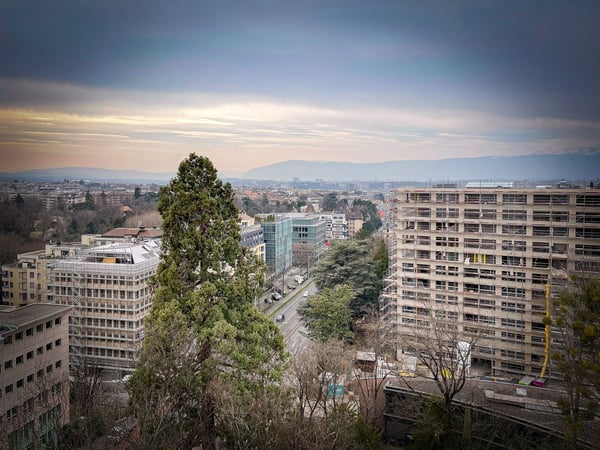 Attique duplex d'exception avec terrasse panoramique et vue sur le lac 3