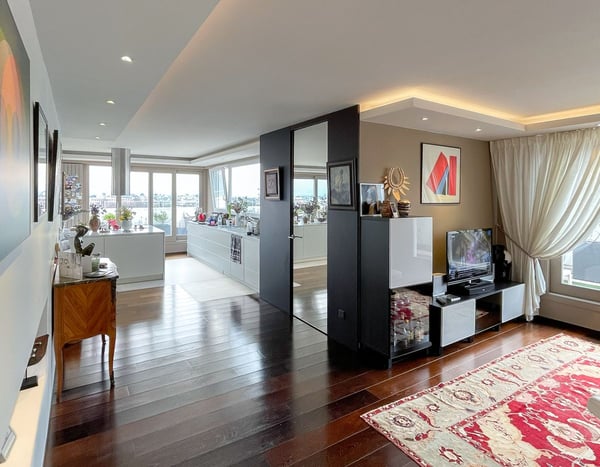 Attique duplex d'exception avec terrasse panoramique et vue sur le lac 4