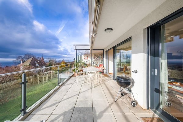 Spacieux 1.5 pièces à La Conversion avec magnifique terrasse plein SUD 10