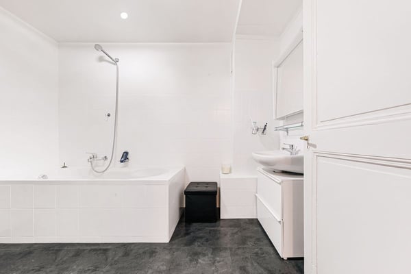 Immeuble de rendement à Rolle 9