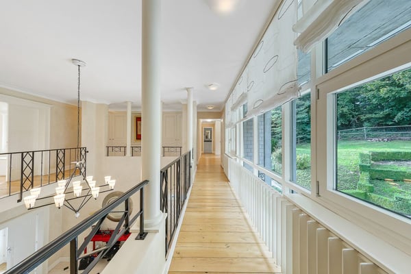 Propriété de prestige entourée de verdure à Lausanne 8