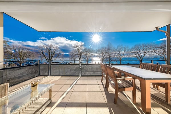Appartement de prestige face au lac au coeur de Lutry 1