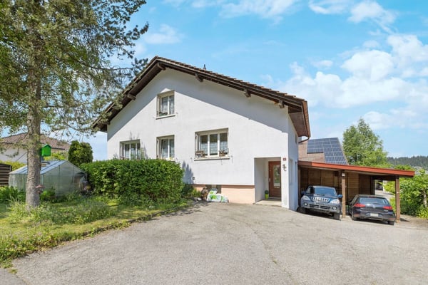 Villa individuelle avec grand studio indépendant et possibilités multiples sur grande parcelle 1