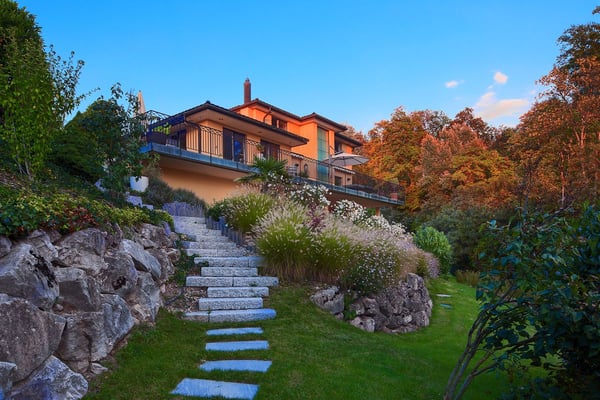 Villa d'exception avec vue imprenable, entre lac et nature 6