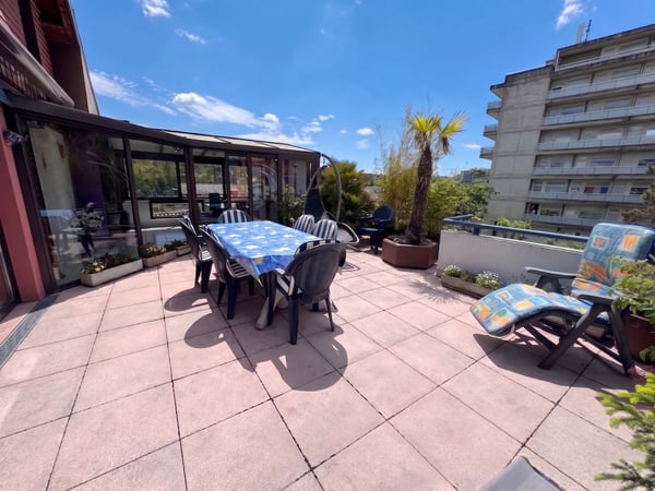 Yverdon - Attique en duplex de 5,5 pièces avec grande terrasse et véranda d'hiver 7