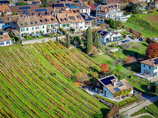 Rare : Un bijou de maison de village rénovée face au lac 1