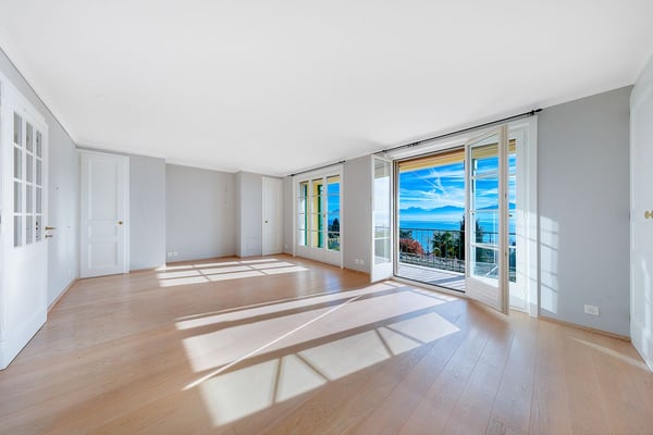Rare : Un bijou de maison de village rénovée face au lac 9