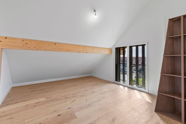 Élégance d'antan et confort moderne pour ce 1.5 pièces dans un bâtiment classé 6