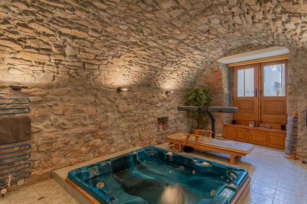 Ancienne maison vigneronne rénovée avec beaucoup de cachet 7