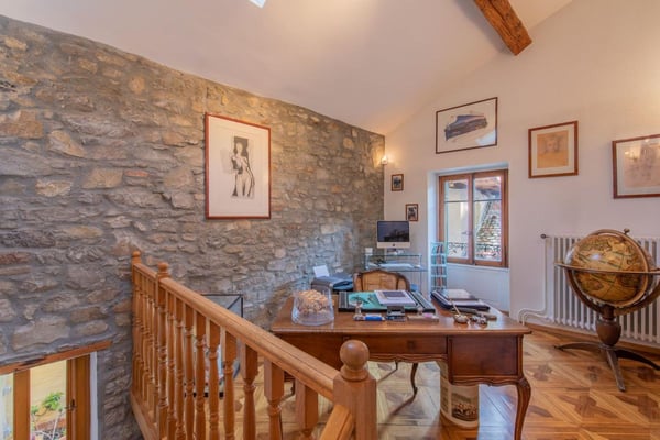 Ancienne maison vigneronne rénovée avec beaucoup de cachet 9